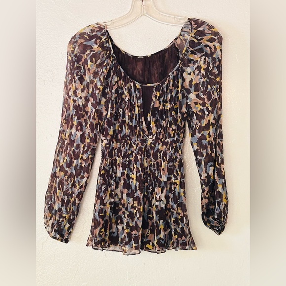 BCBGMAXAZRIA Brown Floral Print Semi Sheer Top - Picture 3 of 8